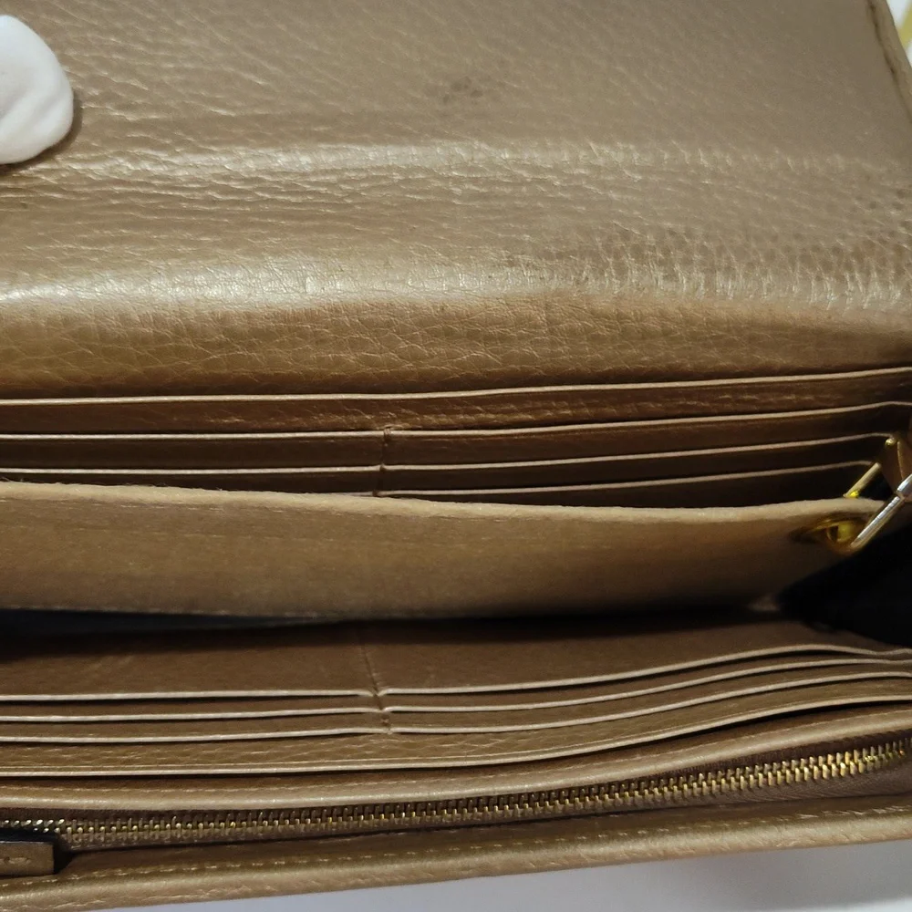 Gucci Beige Leather Wallet - Picture 6 of 11
